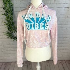 𝅺freeze No Bad Vibes Crop Hoodie XS